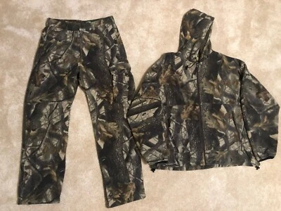 Cabela’s Legacy Fleece Set Realtree Hardwoods HD Jacket, Pants, Vest, Gloves - Image 1 of 4