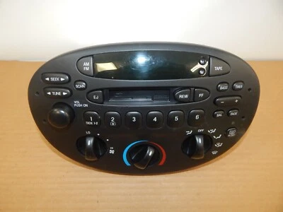 Оригинальный 1997-2003 Ford Escort AM/FM кассетный радио климат-контроль F8CF-18C858-GD - Изображение 1 из 4