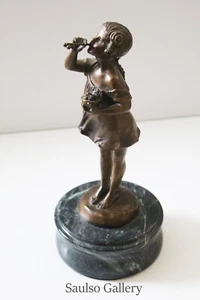 Suzanne Bizard Girl with Bubbles Skulptur aus prominenter Nachlass Sammlung - Bild 1 von 8