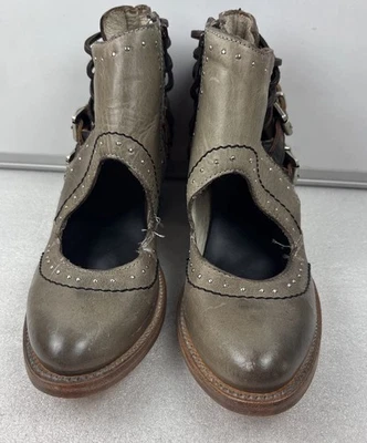 Freebird DESERT Booties Women’s Sz 8 Gray/Brown  Leather Cutout Ankle Boots - Image 1 of 4