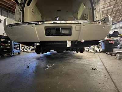 Cadillac Escalade 6.2L AWD Rear Bumper Assembly 2007 2008 2009 2010 11 12 13 14 - Изображение 1 из 4