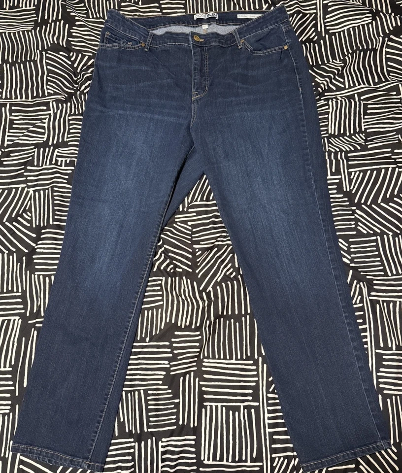 Code Bleu Size 20W Chelsea Classic  Straight Leg Stretch Denim Jeans Medium Wash - Image 1 of 3