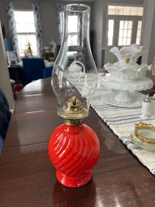 Vintage Kaadan Ltd Eagle Swirl Red Orange Oil Kerosene Glass Lamp Clear Chimney - Picture 1 of 9