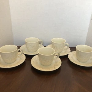 5 VTG POPPYTRAIL By METLOX VERNON "ANTIQUE GRAPE WHITE" Flat Cup & Saucer Set - Picture 1 of 7