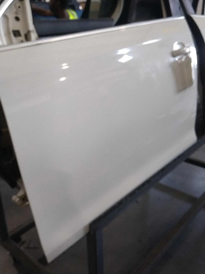 Volkswagen Jetta 2007 puerta delantera izquierda 4 puertas SED usado pieza OEM 173312 Foto 1 de 3