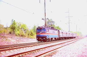 ORIGINAL KODACHROME SLIDE AMTRAK AEM-7 #917 NEWARK, DELAWARE JUNE 1988 - Picture 1 of 1