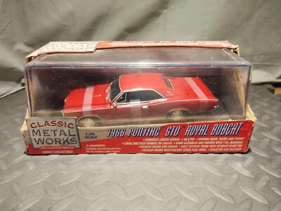 1/24 CLASSIC METAL WORKS 1966 PONTIAC GTO ROYAL BOBCAT #10106 RED - Image 1 of 4
