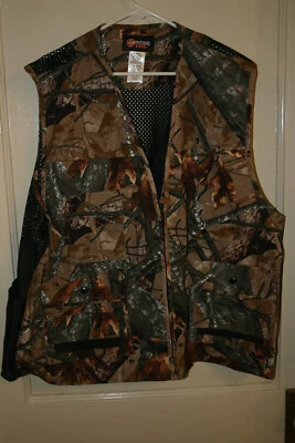 Outfitters Ridge Men's 2XL Camo Padded Hunting Vest Water Fowl Fusion 3D - Image 1 of 3