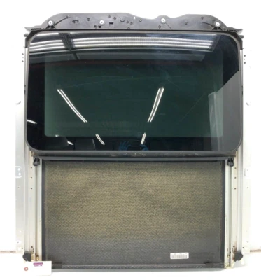 Mercedes CLS550 2012-2018 techo corredizo marco pista con vidrio y parasol fabricante de equipos originales. Foto 1 de 4