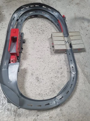 Disney Pixar Cars 2009 MACK TRACK CHALLENGE MOTORIZADO + Tokyo Spinout Track Foto 1 de 4