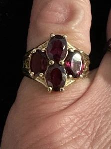 10k Gold & Garnet Ring Sz 5.5 Estate - Picture 1 of 5