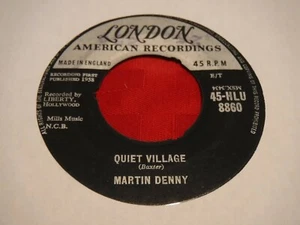 Martin Denny London 45-HLU 8860 Quiet Village Llama Serenade 1958 7" 45 RPM - Imagen 1 de 5