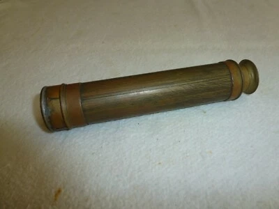 ANCIENNE LONGUE VUE EN LAITON - Photo 1/2