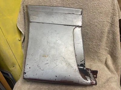 FORD E7ZB-6129426-BWB 1987-1993  MUSTANG GT RH REAR GROUND EFFECT SCOOP  - Image 1 of 4