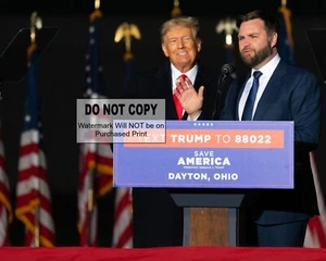 Präsident Trump mit Vizepräsident J.D. Vance Maga 2024 - 8x10 Foto (#1057) - Bild 1 von 4