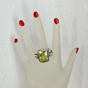 Large peridot crystal fashion ring size 6 1/2 stunning from 90s slightly worn - Picture 1 of 11
