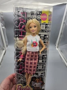 Mattel DPX67 Barbie Fashionistas Doll 31 Rock N Roll Plaid - Petite - Picture 1 of 6