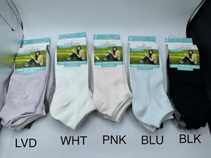 Paquete de 3 calcetines Cuddl Duds Everyday Essentials para mujer corte bajo varios precio de venta sugerido por el fabricante $19 - Imagen 1 de 2