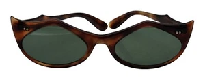 1960's Vintage RAY BAN Ladies Griffin Sunglasses Tortoise Bat Wing Mid Century - Picture 1 of 5