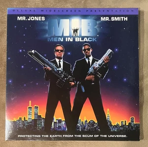 Men In Black Laserdisc (2) Widescreen 82656 LD WS Will Smith Tommy Lee Jones THX - Picture 1 of 6