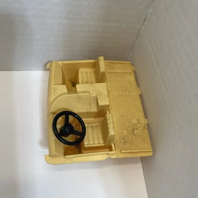 Nylint Truck/Tractor Interior Bed And Cabin - Image 1 of 4