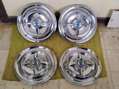 55 56 Dodge Lancer Spinner HUB CAPS 15" Conjunto de 4 Capas de Rodas 1955 1956 Mopar - Imagem 1 de 4