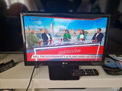 Small LG 1931D TV/MONITOR  19” HD Ready 720p picture VERY GOOD CONDITION - Image 1 of 4