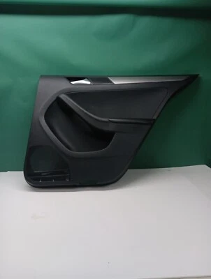 Panel interior puerta trasera derecha Volkswagen Jetta 2013-2018 OEM 5C6 867 212 GHJ Foto 1 de 4
