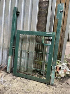 Gate & Fencing , 900mm Wide X 1200mm High, 3 Metres Of Fence With 4 Posts - Picture 1 of 5