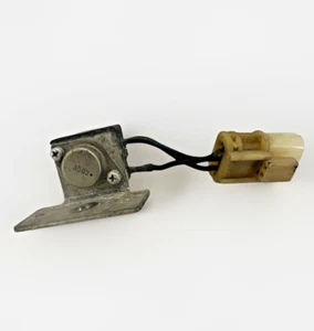 1984-1989 Nissan 300ZX z31 Power Ignition Transistor 22020-12P11 OEM - Imagen 1 de 7