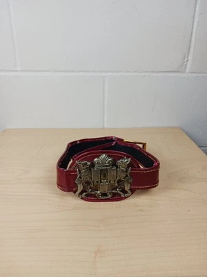 Винтажный 1950-х красный ремень большой герб пряжка Pin вверх ретро женщин Sz XS косплей (ЧИТАТЬ) - Изображение 1 из 4