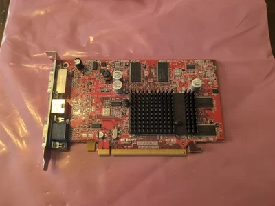 Dell UC946 ATi X600 256MB PCI-E Graphics Card DVI / VGA / S-Video Output 0UC946 - Image 1 of 4