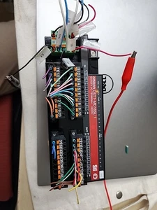 Terminale I/O di sicurezza Omron DST1-MD16SL-1 spedizione veloce - Foto 1 di 5