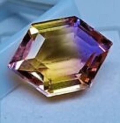 Hexagon Fancy Shape Gemstone Certified 17.55 Ct Natural Tourmaline Bi Color - Image 1 of 4