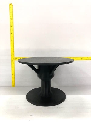 Mesa giratoria pequeña para decorar pasteles Foto 1 de 3