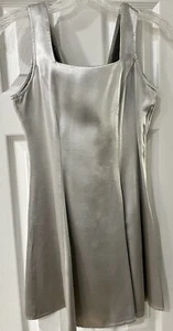 Stunning Silver Satin Prom/Formal/Club Mini Dress Juniors 5/6 - Picture 1 of 3