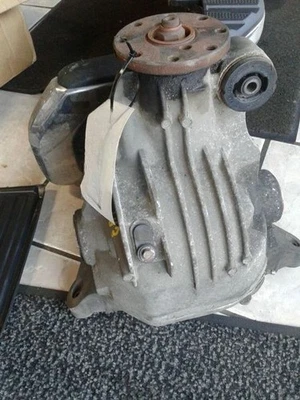 2002-2005 Ford Explorer Rear Differential Carrier Assembly 3.73 Ratio OEM Foto 1 de 4