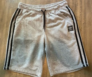 Herren Adidas Shorts Neu ohne Etikett Größe M - Bild 1 von 4