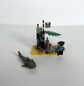 Lego set 1492 Battle Cove Polybag &ndash; 23 Pieces &ndash; 1 Minifig - Pirates
