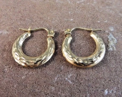 Серьги-кольца из желтого золота 10 карат с гравировкой 5/8 дюйма JCM #466 - Изображение 1 из 4