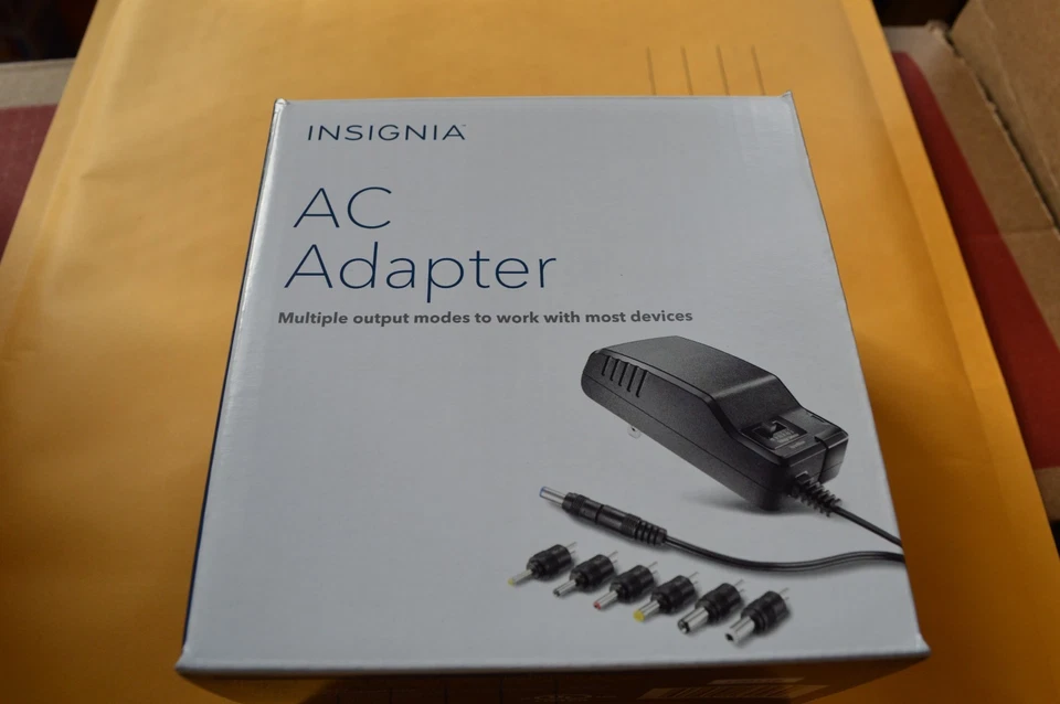 Brand New Insignia AC to DC Power Adapter with 7 Connector Tips NS-AC501  - Image 1 of 1