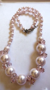 Collar de cuentas redondas y racimo de cristal imitación de perlas rosa 20"L - Imagen 1 de 5