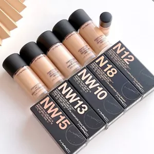 MAC Studio Fix Fluid Foundation Broad Spectrum SPF15, 1oz/30ml - Picture 1 of 4