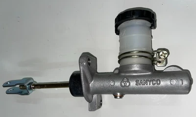 Sanyco Clutch Master Cylinder - 30610-V6200 - For Nissan 200SX 1984-1988 - Image 1 of 4