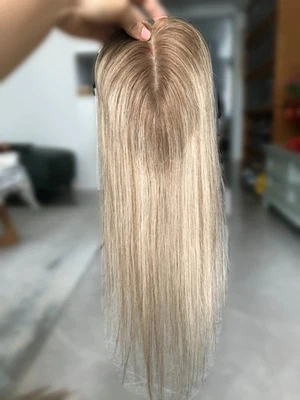 Toppers de cabello humano con base de seda de 16" 3x5" parte libre rubio con luces bajas Foto 1 de 4