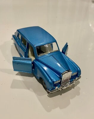 Dinky Toys 1960's Rolls Royce Phantom V # 152 Car With Opening Doors - Image 1 of 4