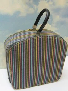 DE COLECCIÓN DÉCADA DE 1960 TELA A RAYAS NEGRAS SM ACCESORIOS DE BELLEZA MALETA MANGO VINILO - Imagen 1 de 1