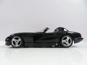 1:18 Bburago Dodge Viper RT/10 schwarz #3384 - Bild 1 von 8