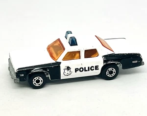 Matchbox Lesney Superfast 10 Plymouth Gran Fury auto della polizia, finestrini ambrati, come nuovo! - Foto 1 di 4