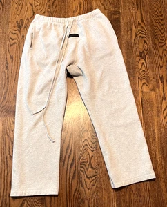 Fear Of God Essentials Fleece Sweatpants Joggers Mens  Large Gray Drawstring - Picture 1 of 4